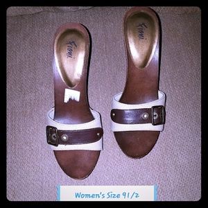 Womens Shoes